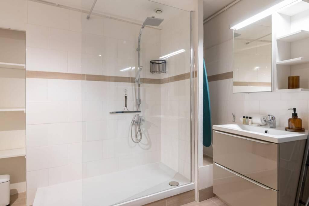 Romantic Flat In The Heart Of The City Авиньон Екстериор снимка